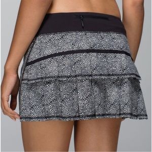 Lululemon pace setter Skirt